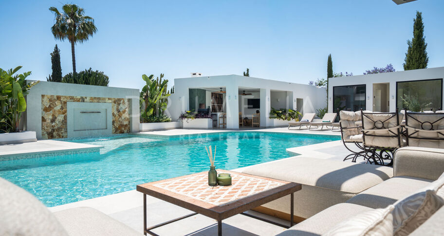 Nowa willa z sześcioma sypialniami w Bel Air, Estepona East