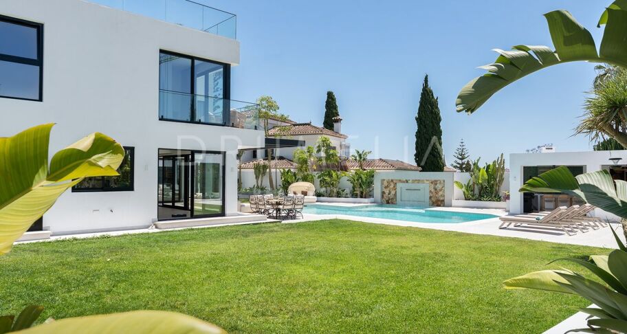 Nowa willa z sześcioma sypialniami w Bel Air, Estepona East