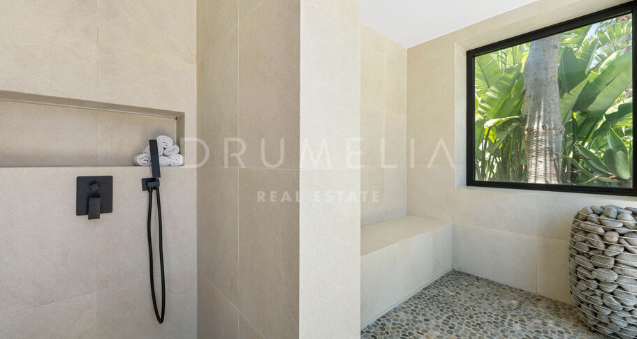 Nowa willa z sześcioma sypialniami w Bel Air, Estepona East