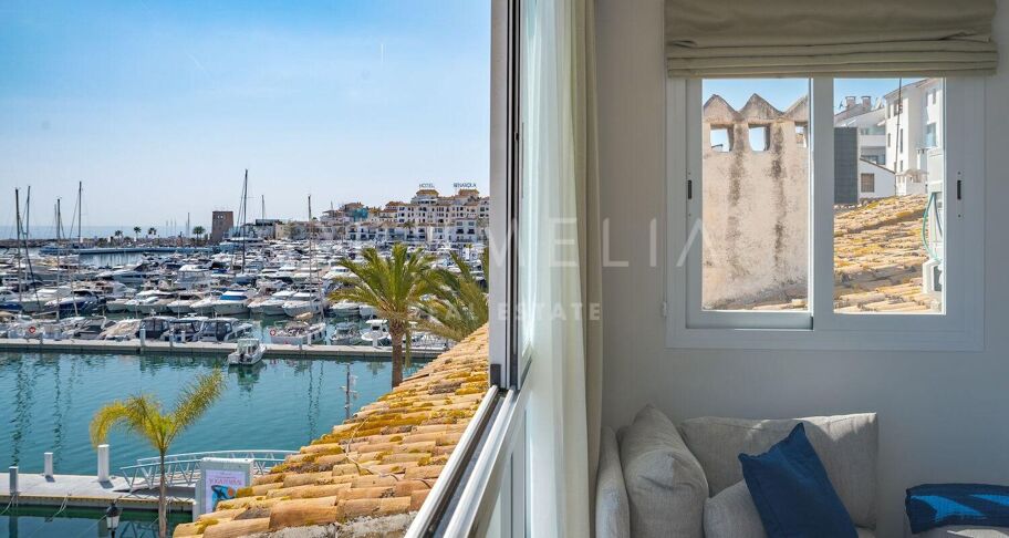 Wohnung in erster Linie in Puerto Banús mit Panoramablick auf den Yachthafen