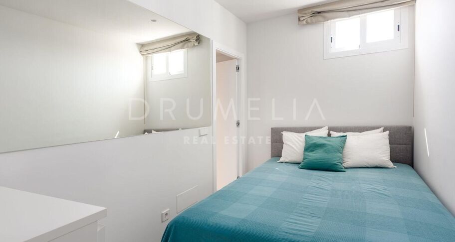 Wohnung in erster Linie in Puerto Banús mit Panoramablick auf den Yachthafen