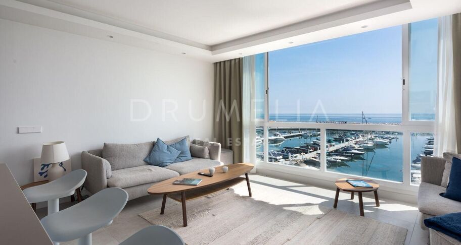 Wohnung in erster Linie in Puerto Banús mit Panoramablick auf den Yachthafen