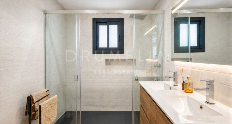 Renovated villa in El Rosario with private pool and open views