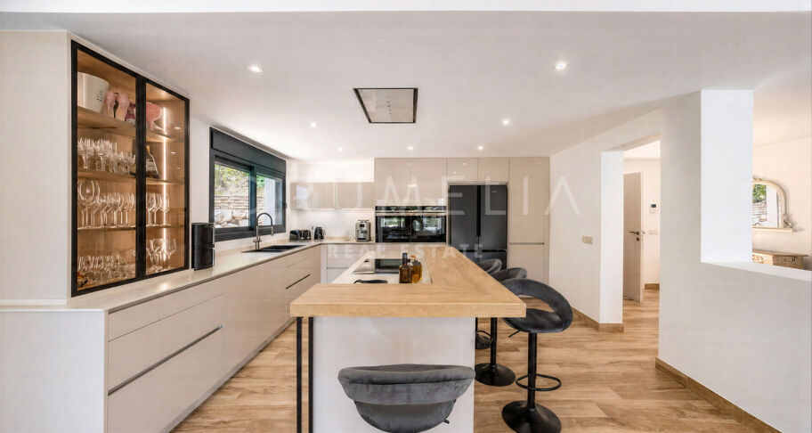 Renovated villa in El Rosario with private pool and open views