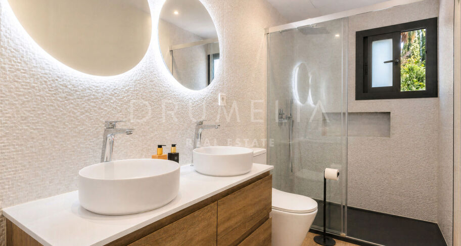 Renovated villa in El Rosario with private pool and open views