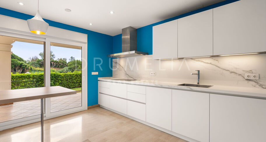 Frontline Golf Villa in Guadalmina, Marbella