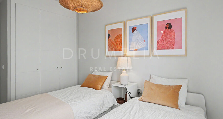 Modern Semi-Detached Villa in Riviera del Sol with Private Garden and Sea and Mountain Views