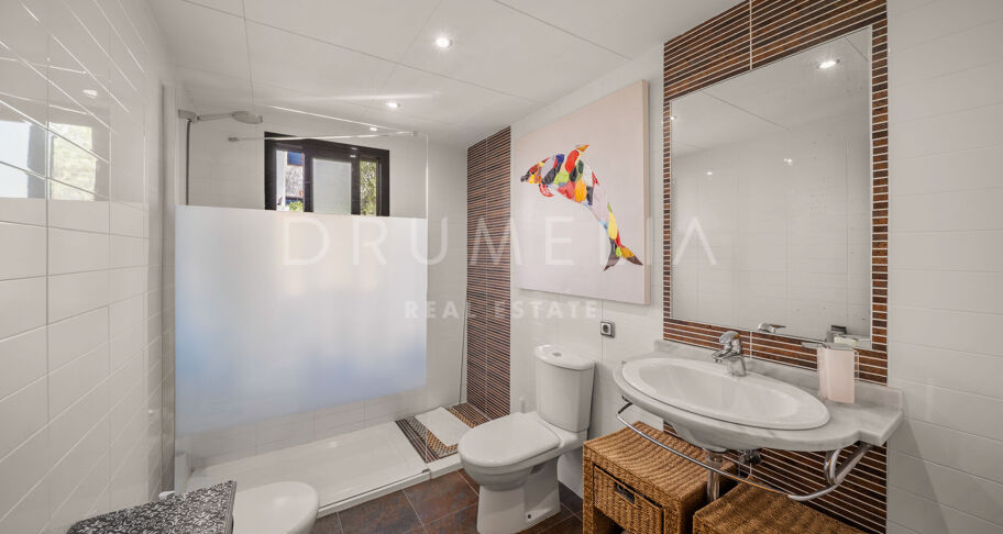 Penthouse mit Panoramablick auf das Meer in Casares