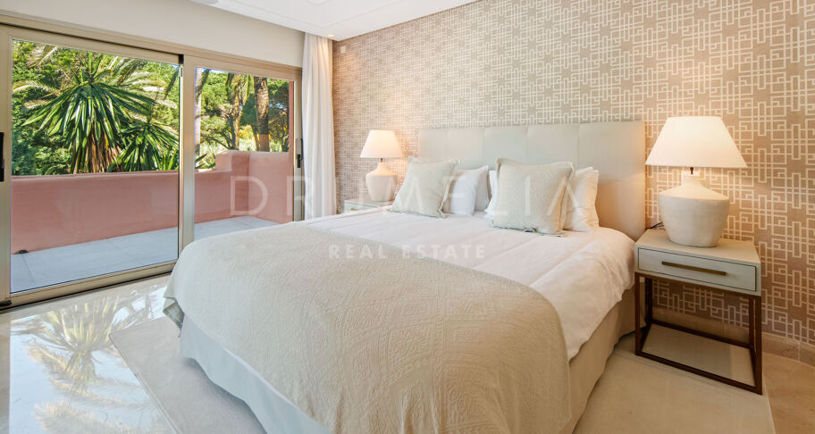 Duplex-Penthouse mit Meerblick in La Morera, Marbella East