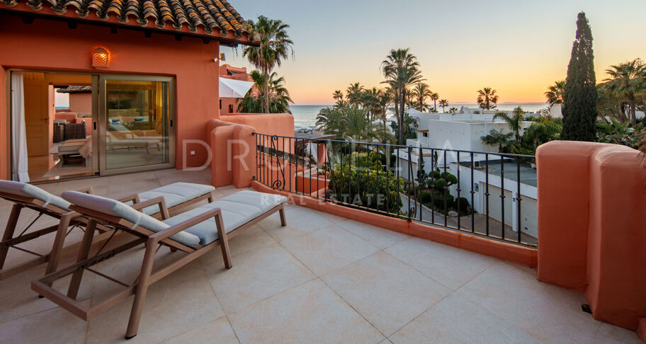 Duplex-Penthouse mit Meerblick in La Morera, Marbella East