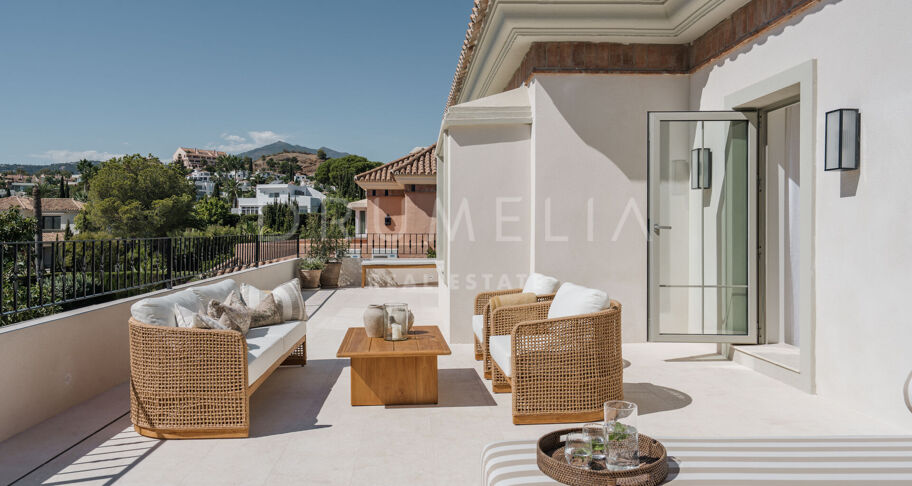 Villa rénovée à Golf Valley avec spa et salle de sport à Nueva Andalucía