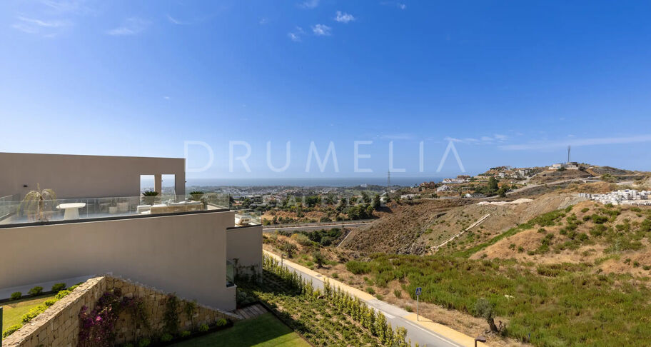 Villa contemporánea en Benahavís con vistas panorámicas al mar
