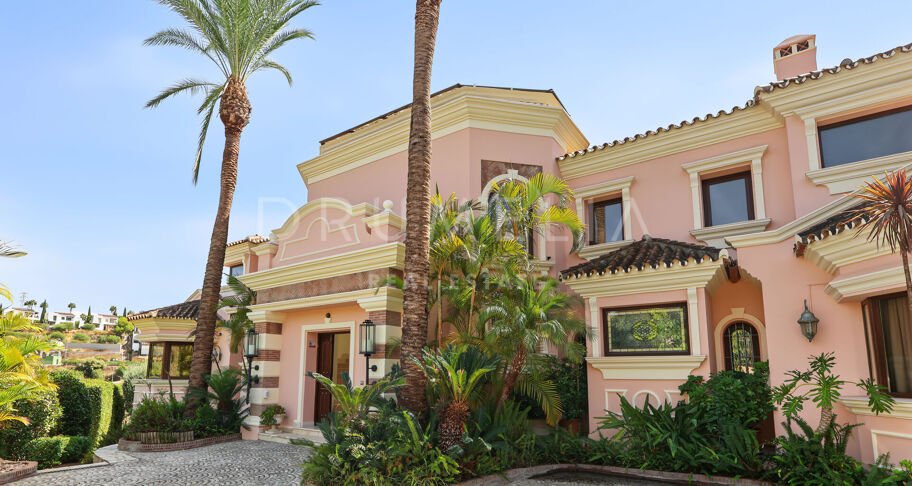 Villa en première ligne de golf à La Alquería avec vues panoramiques sur la mer