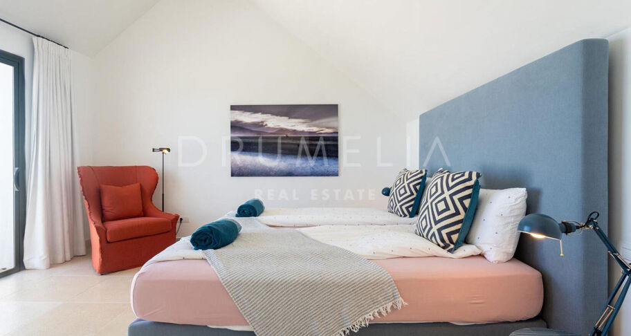 Duplex penthouse à Los Flamingos avec vue mer et piscine privée