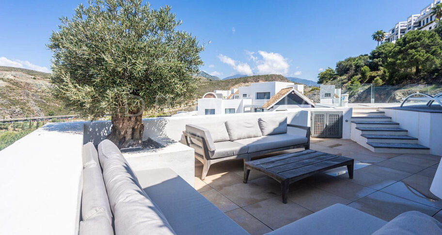Duplex penthouse à Los Flamingos avec vue mer et piscine privée