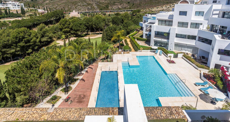 Duplex penthouse à Los Flamingos avec vue mer et piscine privée