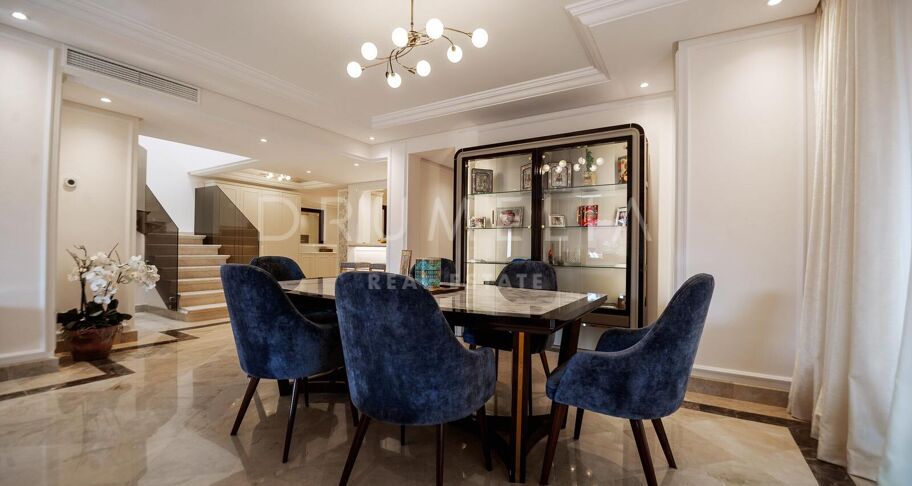 Duplexpenthouse aan het strand in Torre Bermeja, Estepona
