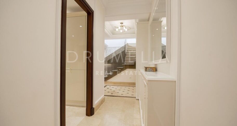 Duplexpenthouse aan het strand in Torre Bermeja, Estepona