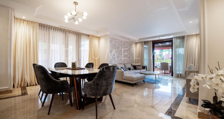 Duplexpenthouse aan het strand in Torre Bermeja, Estepona