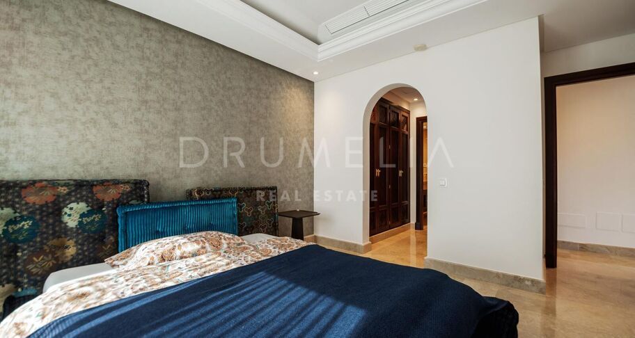 Duplexpenthouse aan het strand in Torre Bermeja, Estepona