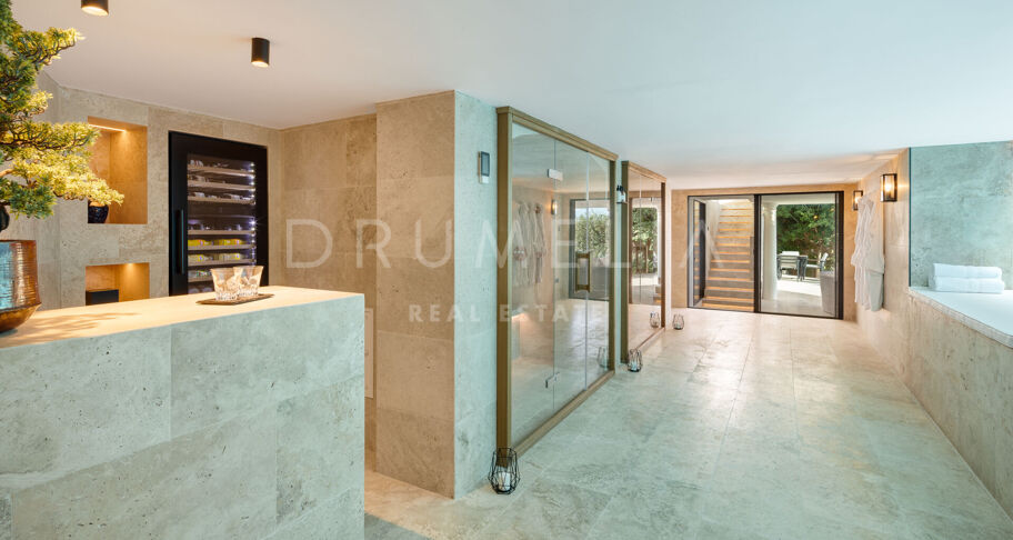 Exceptional Hillside Villa with Panoramic Sea Views in Benalmádena