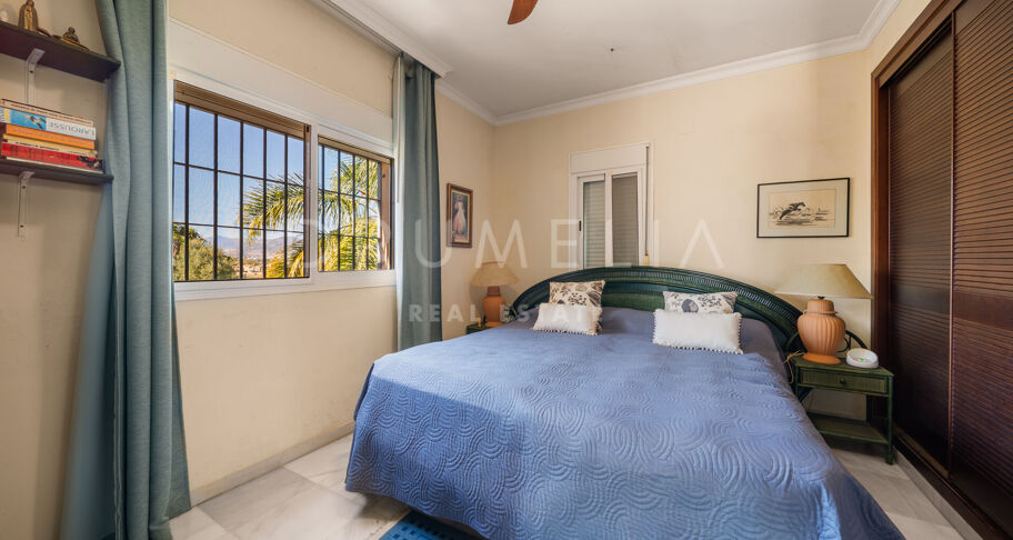 Andalusian Villa with Great Potential in Rodeo Alto, Nueva Andalucía