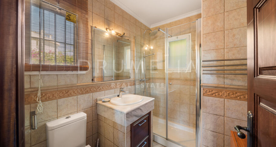 Andalusian Villa with Great Potential in Rodeo Alto, Nueva Andalucía