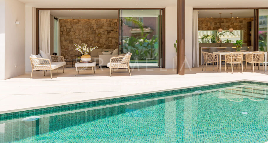 Brandneue, moderne Villa nahe dem Strand in San Pedro de Alcántara