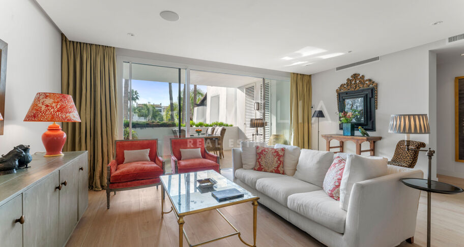 Elegantes Apartment in der prestigeträchtigen Marina de Puente Romano an der Goldenen Meile von Marbella