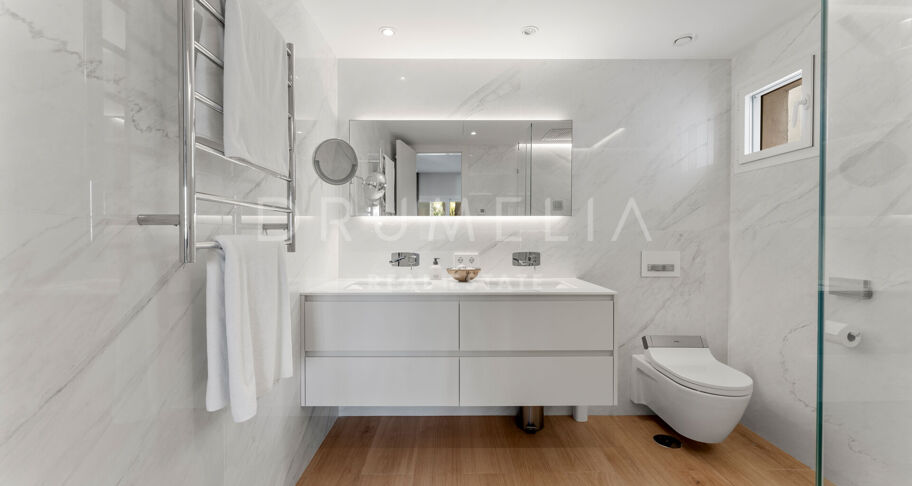 Elegantes Apartment in der prestigeträchtigen Marina de Puente Romano an der Goldenen Meile von Marbella