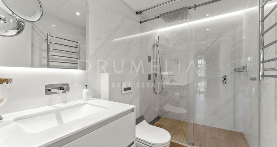 Elegantes Apartment in der prestigeträchtigen Marina de Puente Romano an der Goldenen Meile von Marbella
