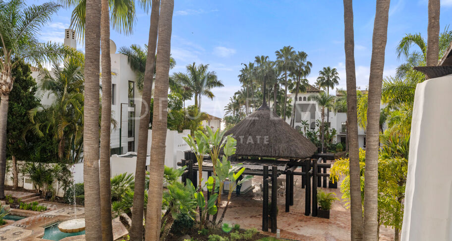 Elegantes Apartment in der prestigeträchtigen Marina de Puente Romano an der Goldenen Meile von Marbella