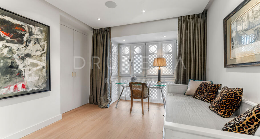 Elegantes Apartment in der prestigeträchtigen Marina de Puente Romano an der Goldenen Meile von Marbella