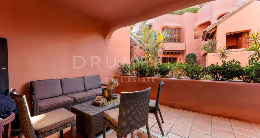 Niezwykły Triplex przy plaży w Torre Bermeja, Estepona