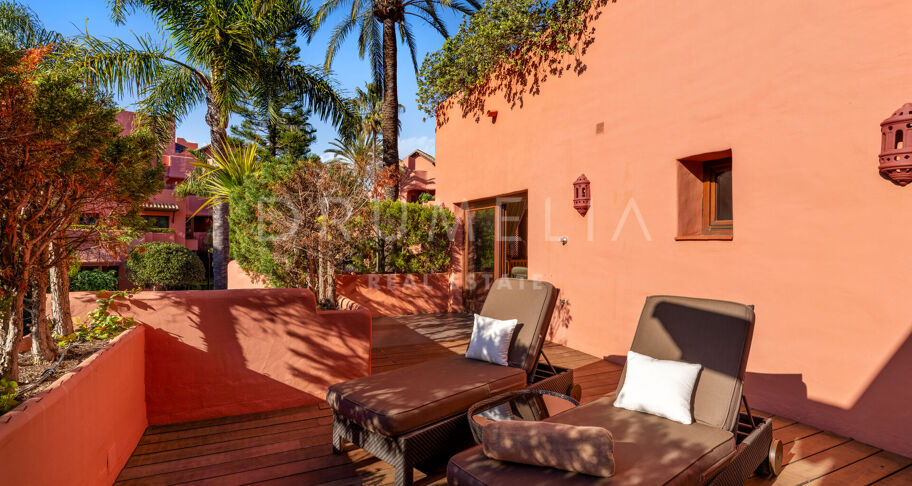 Niezwykły Triplex przy plaży w Torre Bermeja, Estepona