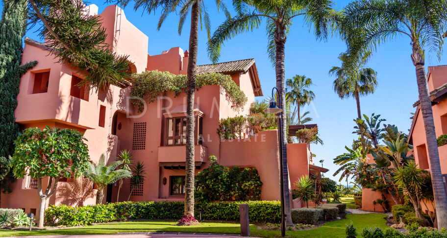Niezwykły Triplex przy plaży w Torre Bermeja, Estepona