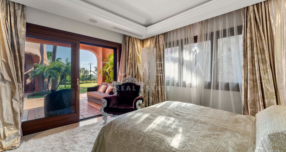 Niezwykły Triplex przy plaży w Torre Bermeja, Estepona