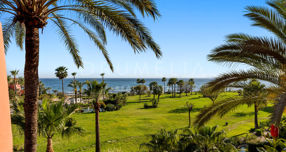 Niezwykły Triplex przy plaży w Torre Bermeja, Estepona