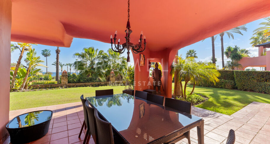 Niezwykły Triplex przy plaży w Torre Bermeja, Estepona