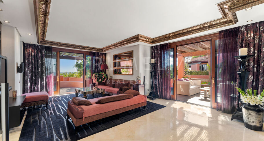 Niezwykły Triplex przy plaży w Torre Bermeja, Estepona