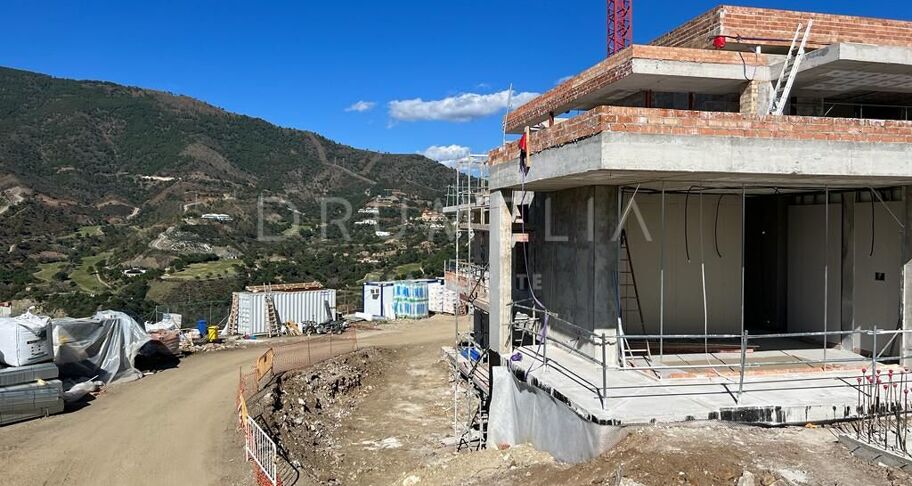 Impresionante villa moderna de nueva construcción con vistas al mar en La Zagaleta, Benahavís