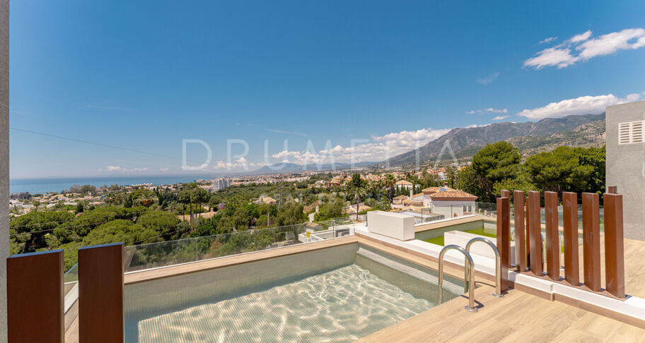 Moderne halfvrijstaande woning met dakterras en zwembad in Río Real, Marbella