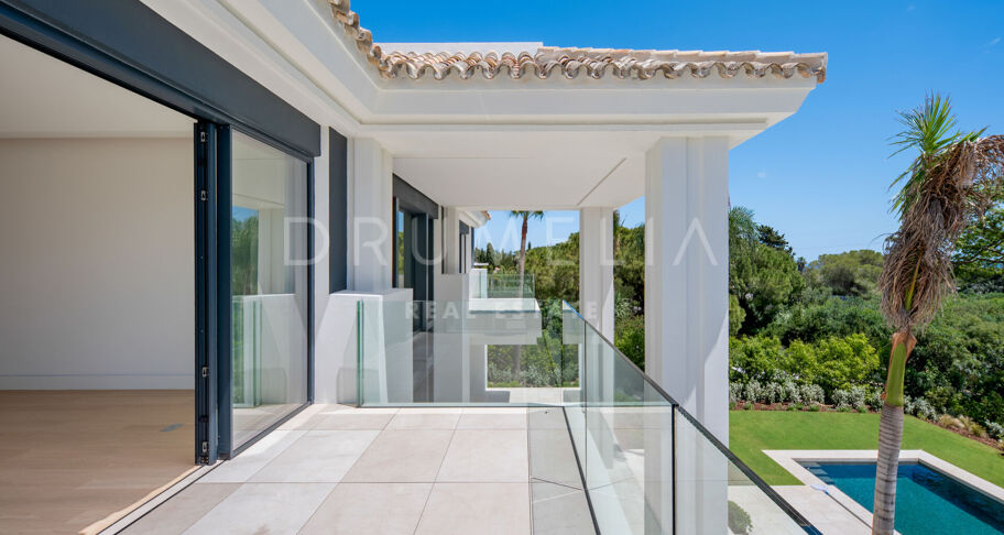 Majestätisk modern villa med panoramautsikt i Rocío de Nagüeles, Golden Mile