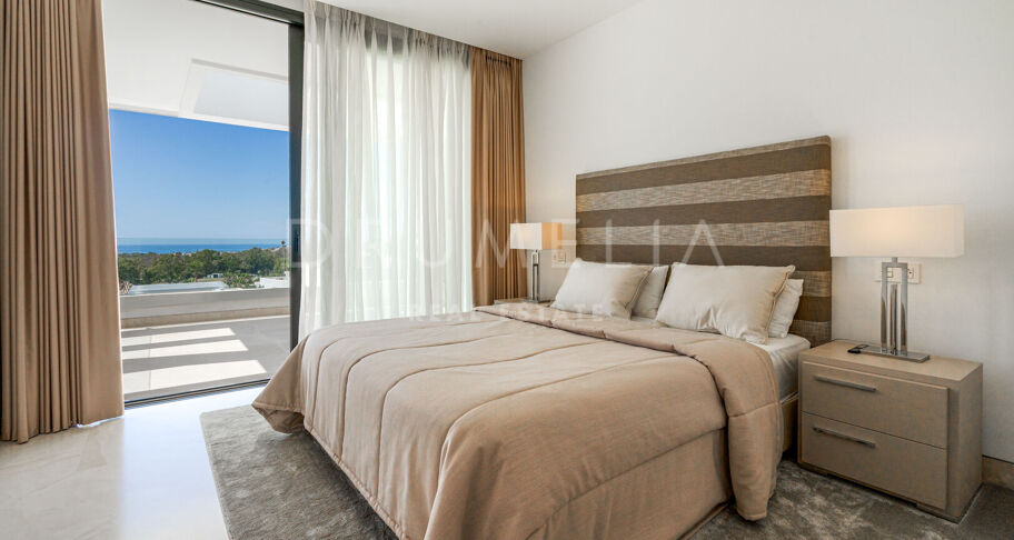 Modern Villa with Panoramic Sea Views in La Alquería, Benahavís