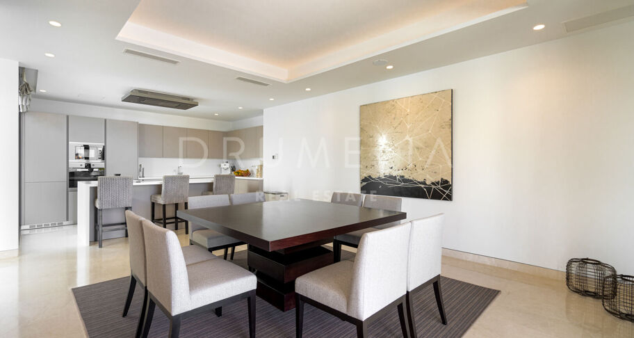 Modern Villa with Panoramic Sea Views in La Alquería, Benahavís