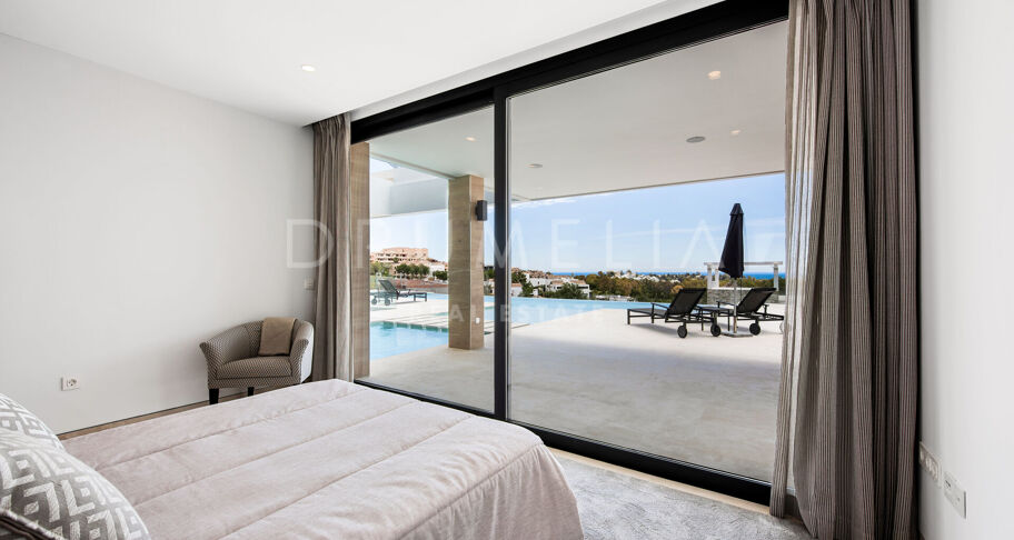 Modern Villa with Panoramic Sea Views in La Alquería, Benahavís