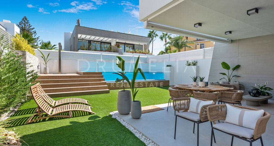 Modern Lyxbostad i Puerto Banús Marbella Ett Nytt Sätt att Leva vid Kusten