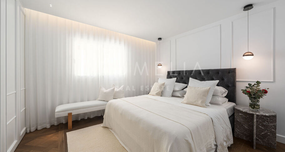 Elegancki Apartament Przy Plaży na Złotej Mili w Marbelli