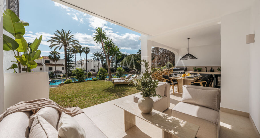Elegancki Apartament Przy Plaży na Złotej Mili w Marbelli