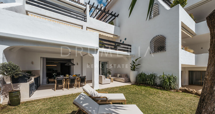 Elegancki Apartament Przy Plaży na Złotej Mili w Marbelli